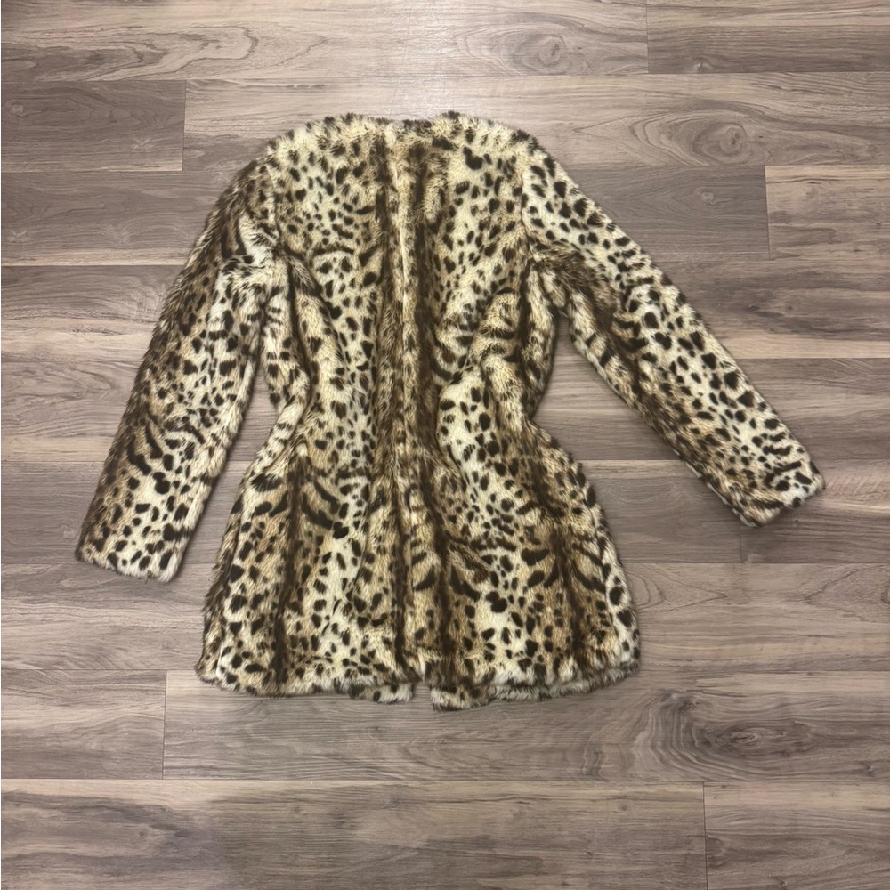 Stylish Animal Print Teddy Jacket - Picture 2 of 9